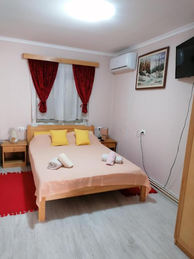 Ferienwohnung Hacijenda Mali Raj Palić Exterior foto