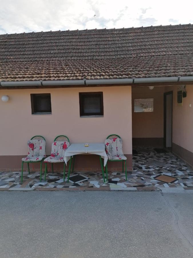 Ferienwohnung Hacijenda Mali Raj Palić Exterior foto