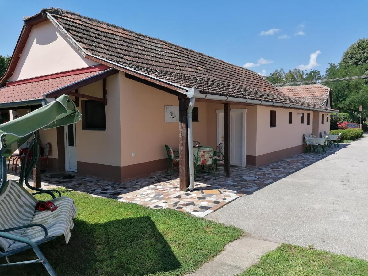 Ferienwohnung Hacijenda Mali Raj Palić Exterior foto