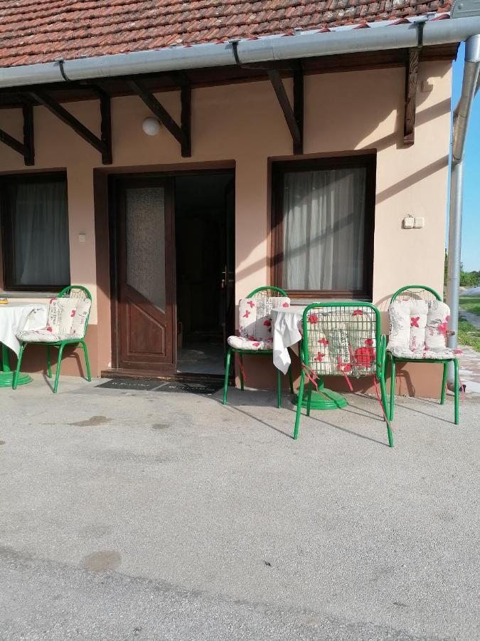 Ferienwohnung Hacijenda Mali Raj Palić Exterior foto